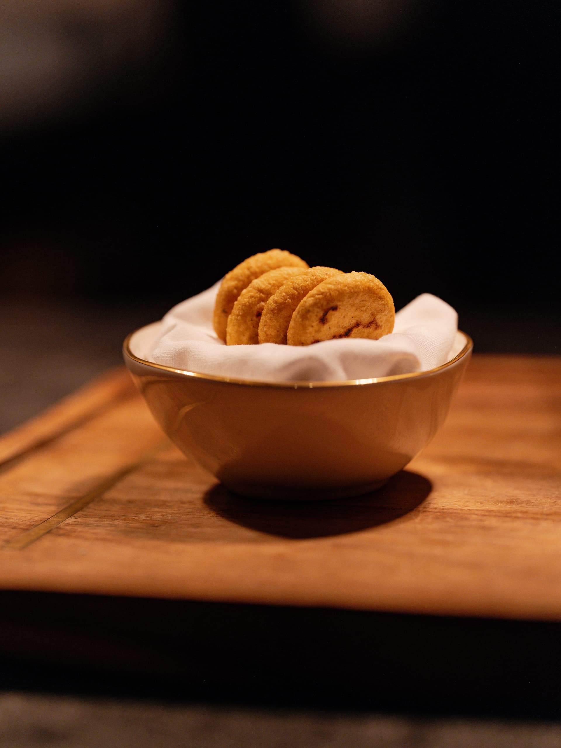 Entrada con crema y hierbas